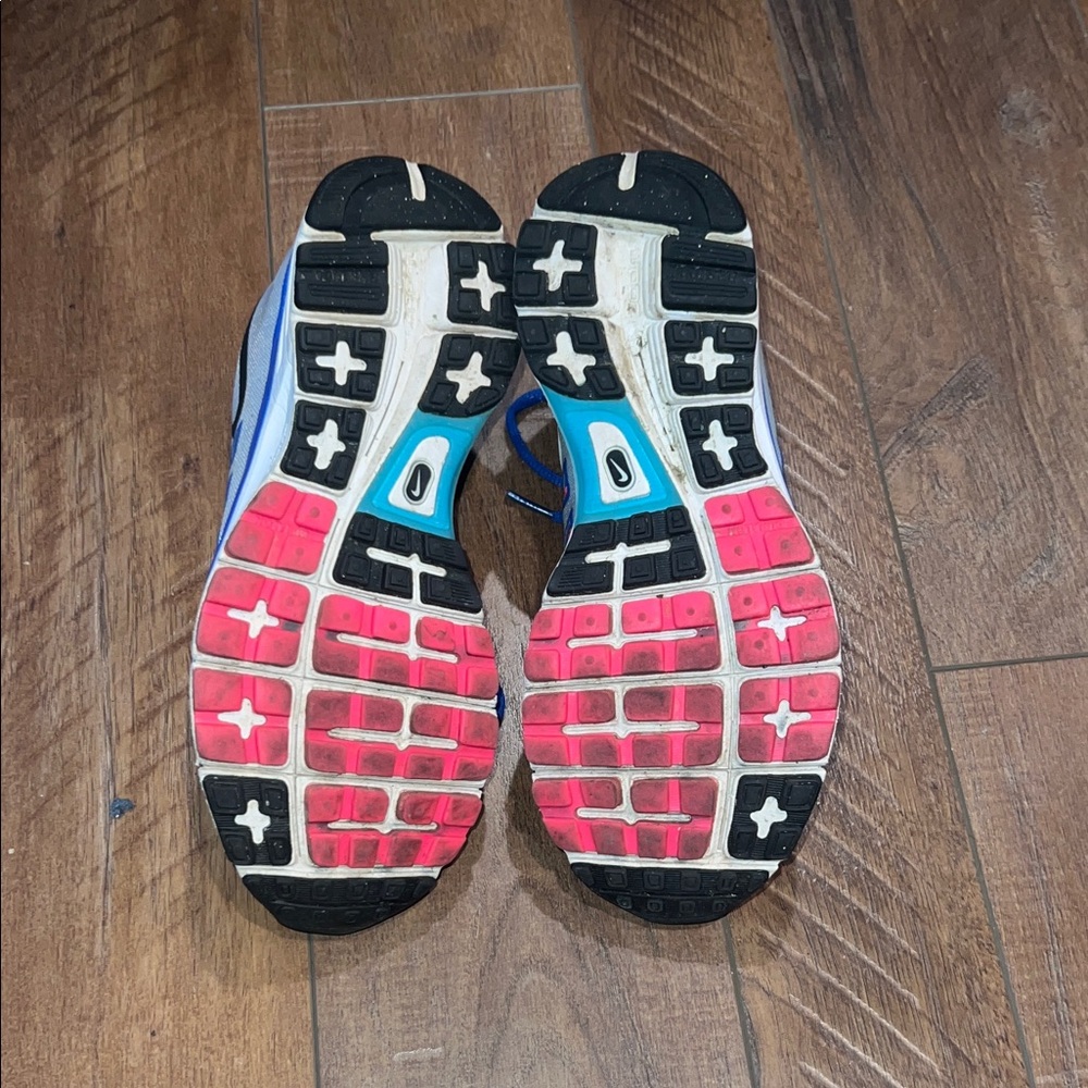 Nike Zoom Vomero Running Shoes - Blue and Pink - Picture 8 of 9